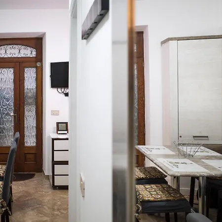 La Maison Casa Maria - Vico Zecca טאורמינה